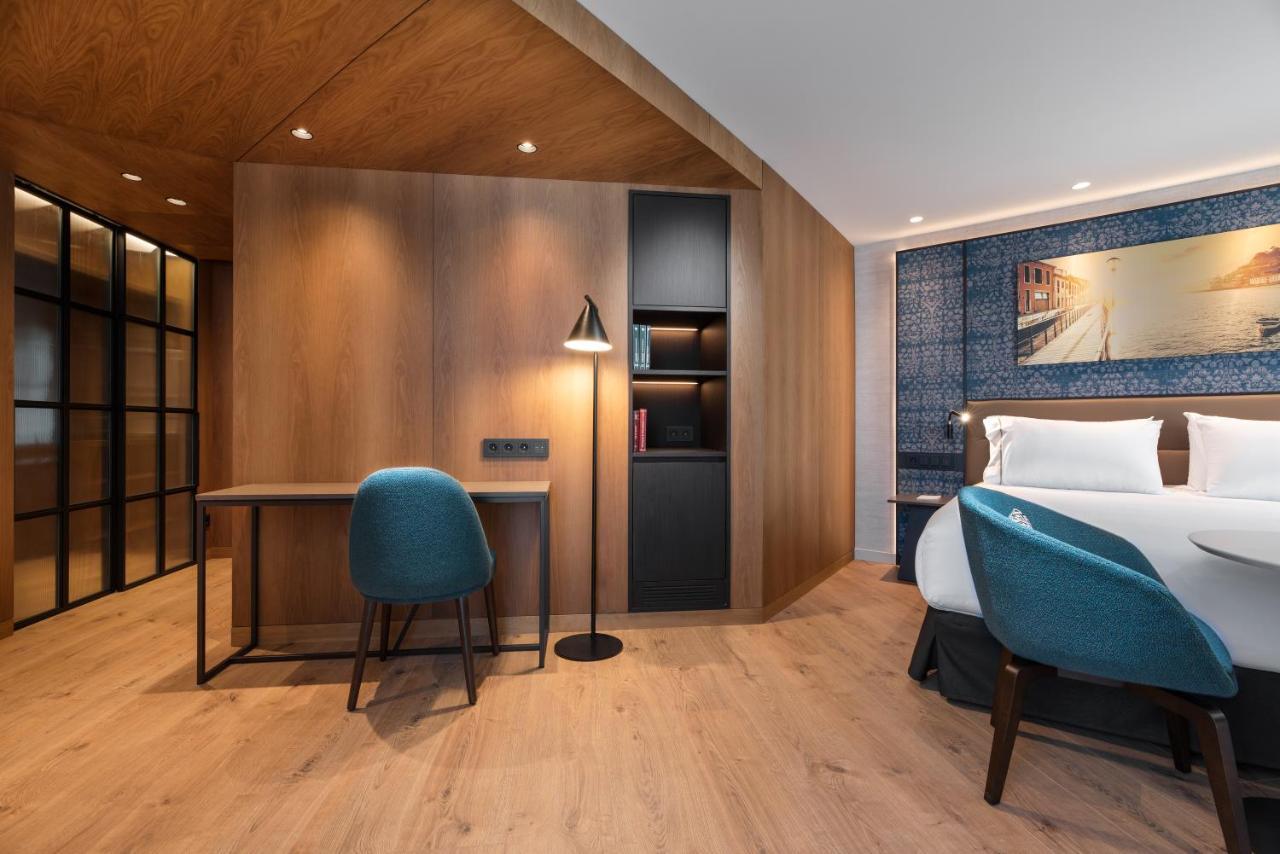 Hotel Eurostars Aliados Porto Zewnętrze zdjęcie A room at the hotel