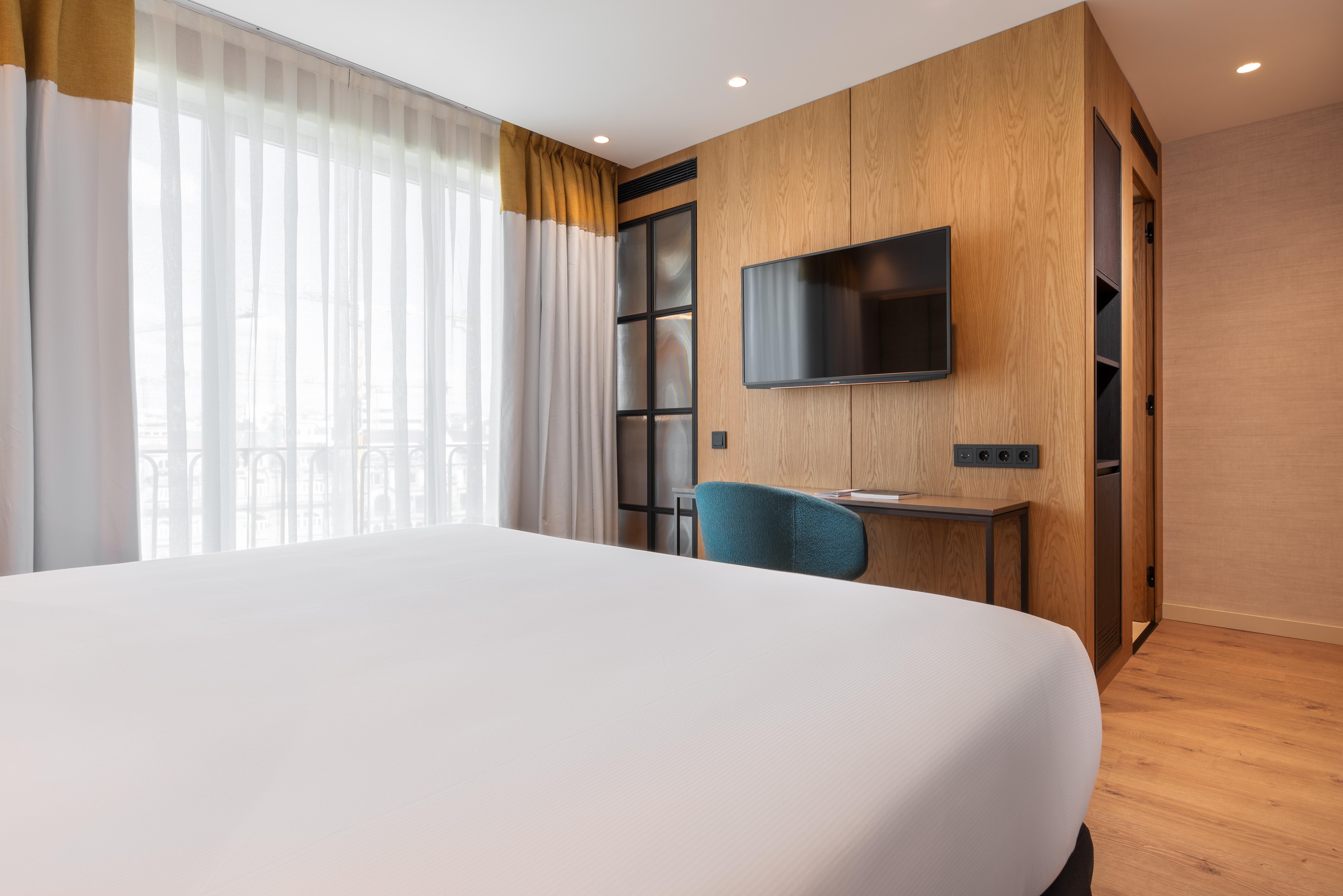 Hotel Eurostars Aliados Porto Zewnętrze zdjęcie A room at the hotel